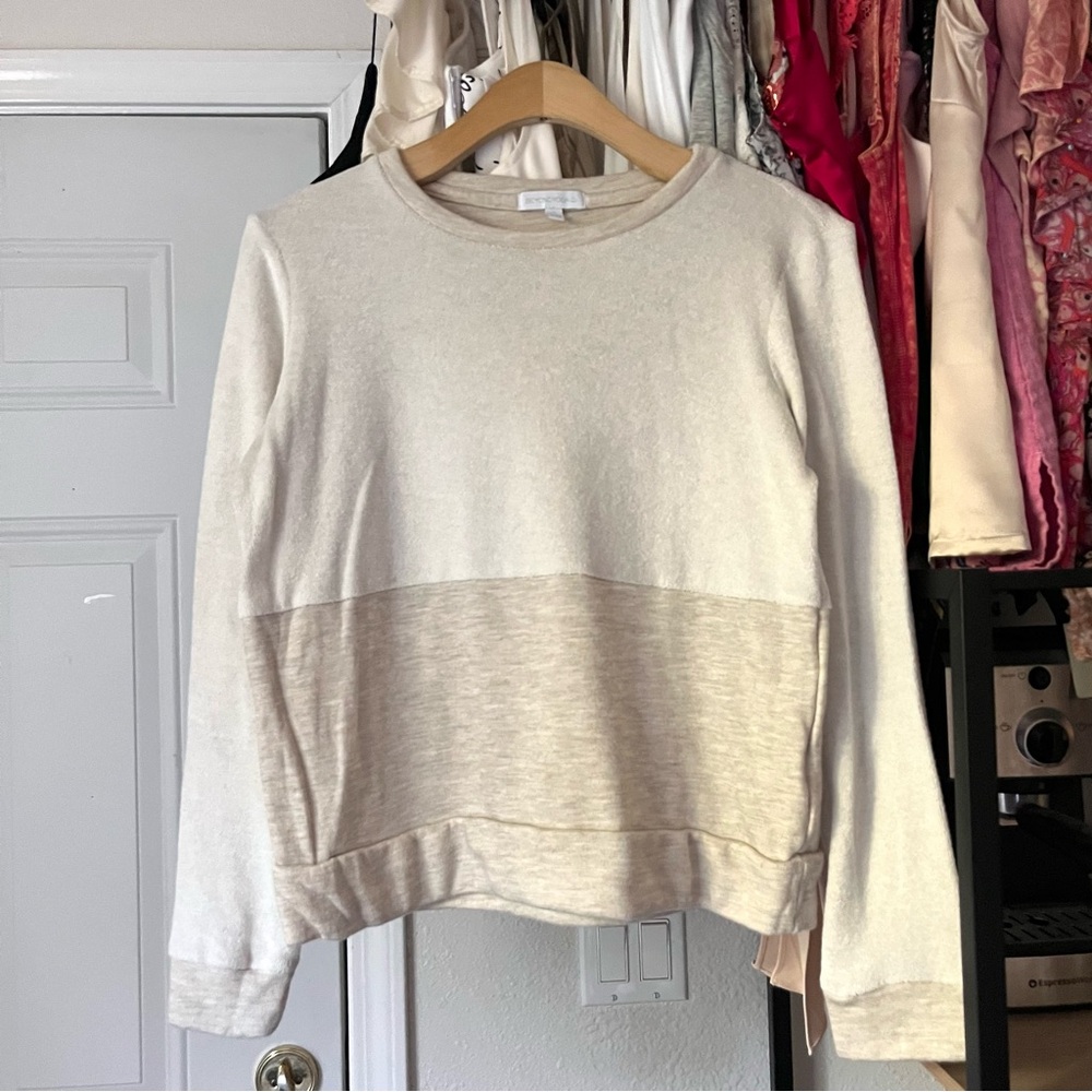 BEYOND YOGA cream tan colorblock long sleeve crew neck pullover sweater